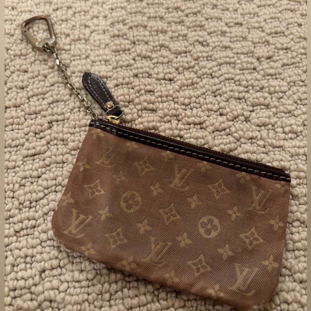 Louis Vuitton keychain wallet
